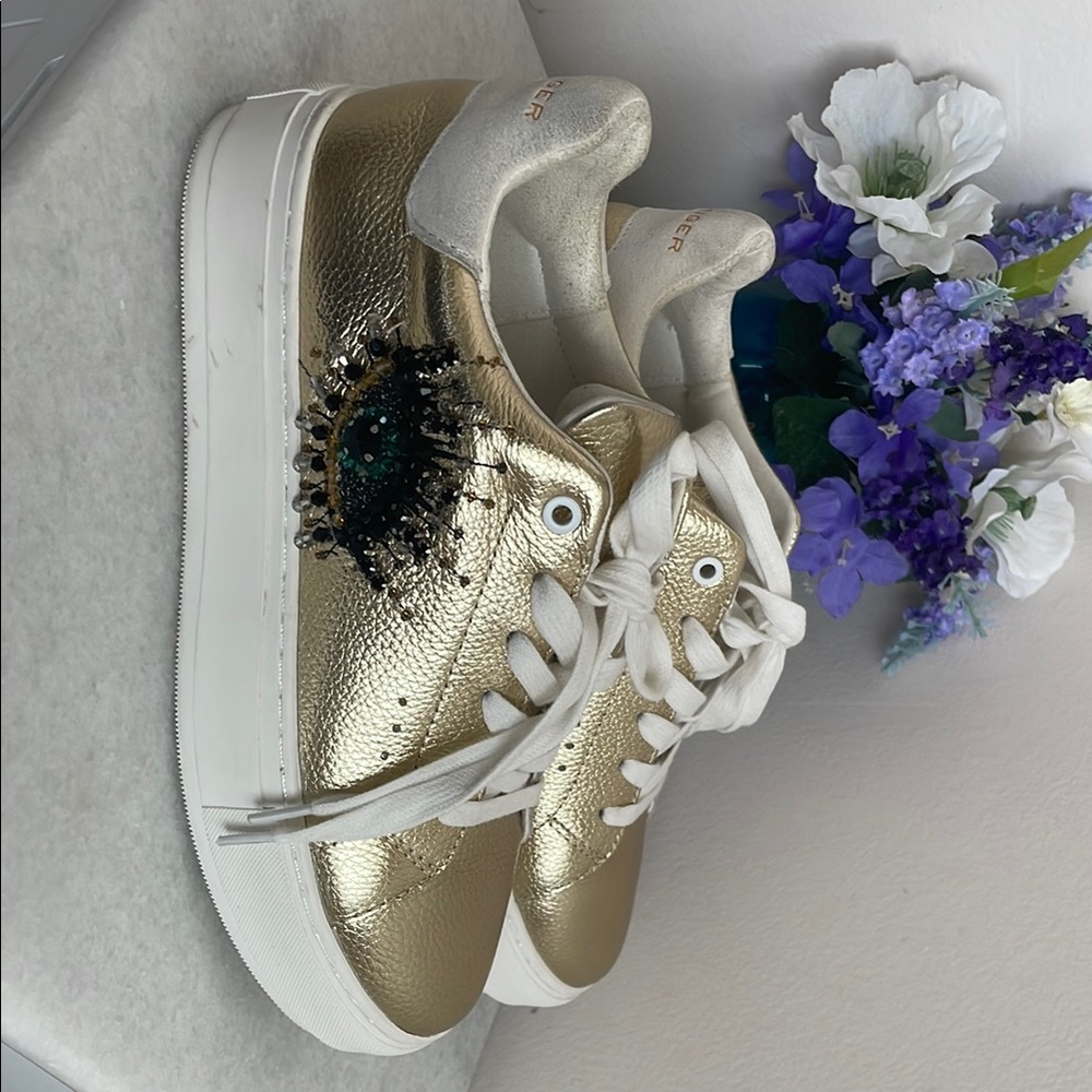 New Kurt Geiger Gold Leather Platform Eye Sneakers size 8.5